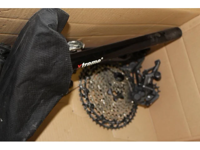 Mountainbike. nog af te bouwen. incompleet - afbeelding 5 van  5