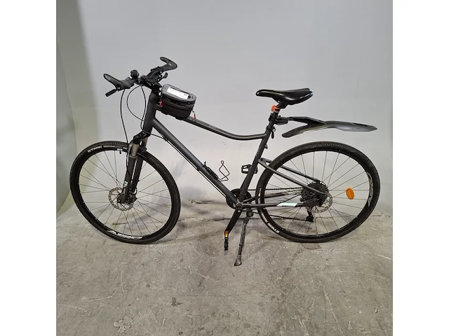 Mountainbike, river, 900 woman l - afbeelding 8 van  19