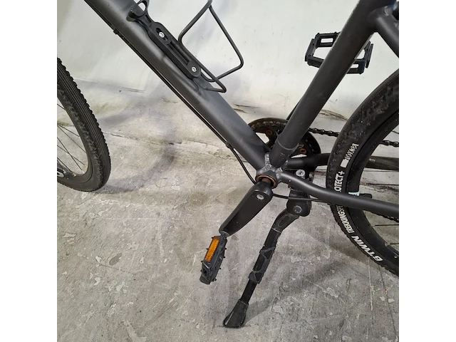 Mountainbike, river, 900 woman l - afbeelding 10 van  19