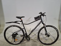 Mountainbike, river, 900 woman l - afbeelding 1 van  19