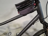 Mountainbike, river, 900 woman l - afbeelding 19 van  19