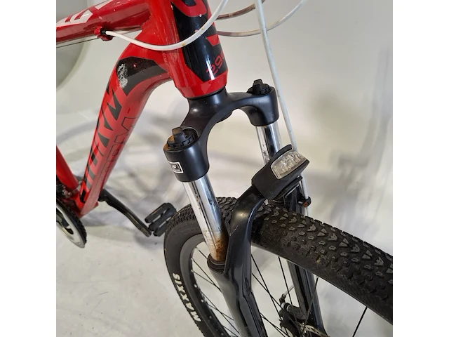 Mountainbike, storm, shark - afbeelding 11 van  20