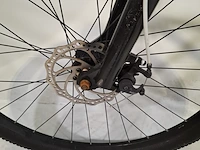 Mountainbike, storm, shark - afbeelding 17 van  20