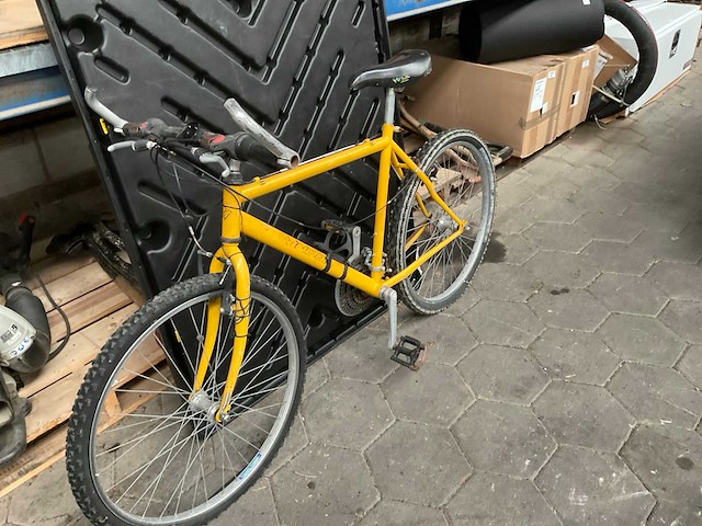 Mountainbike - afbeelding 1 van  4