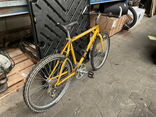 Mountainbike - afbeelding 2 van  4