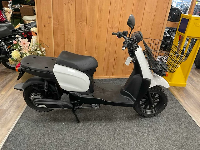 Mpi express ebike brommer - afbeelding 1 van  12