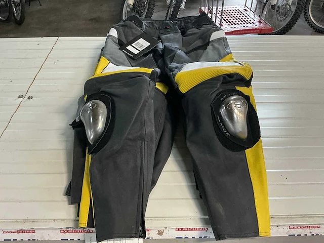 Mqp mach pnt 04 motorbroek 60 (5x) - afbeelding 1 van  7