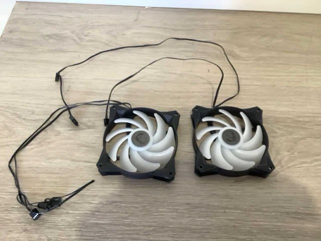 Msi - mag coreliquid - 240r - computeronderdeel - afbeelding 2 van  4