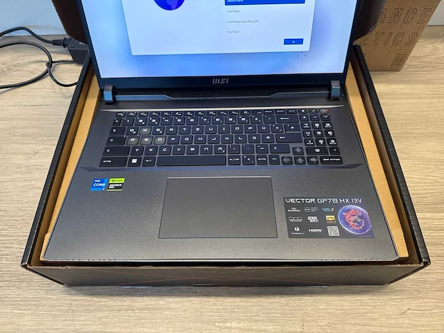 Msi vector gp78 hx 13vg-054 gaming laptop - afbeelding 9 van  14