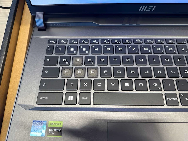 Msi vector gp78 hx 13vg-054 gaming laptop - afbeelding 10 van  14