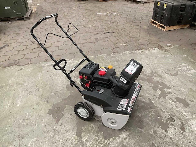 Mtd gold 21” 208cc snow blower - afbeelding 1 van  7