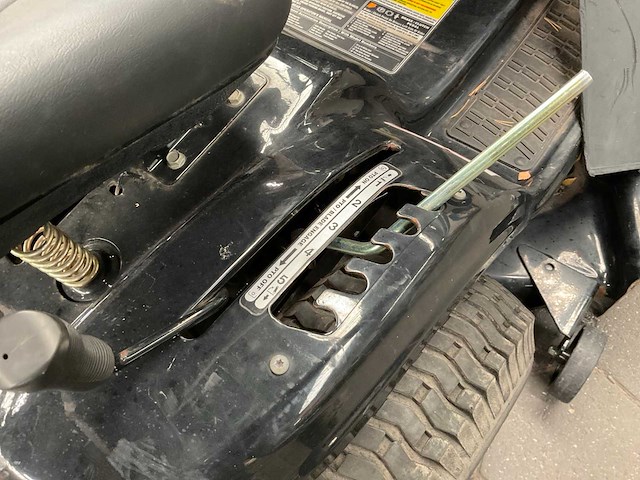 Mtd gold zitmaaier - afbeelding 11 van  15