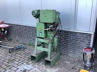 Mubea kl350 ponsmachine - afbeelding 1 van  3