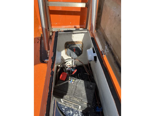 Mulder en rijke boot mercedes, diesel, excl. trailer - afbeelding 12 van  19