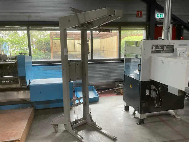 Müller martini papier lift - afbeelding 1 van  8