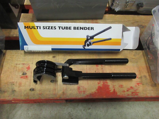 Multi sizes tube bender (pijpenbuiger) - afbeelding 1 van  3