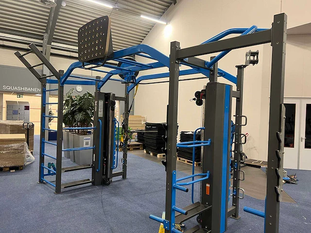 Multifunctioneel crossfittoestel - afbeelding 1 van  4