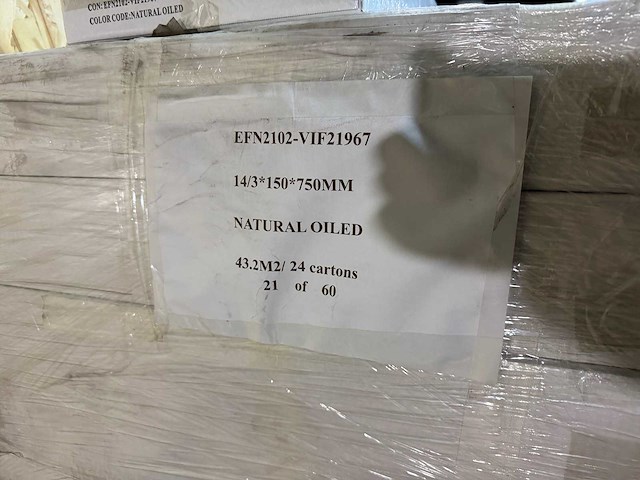 Multiplank eiken visgraat 14+3mm naturel olie 150*750mm (43,2m2) - afbeelding 6 van  6