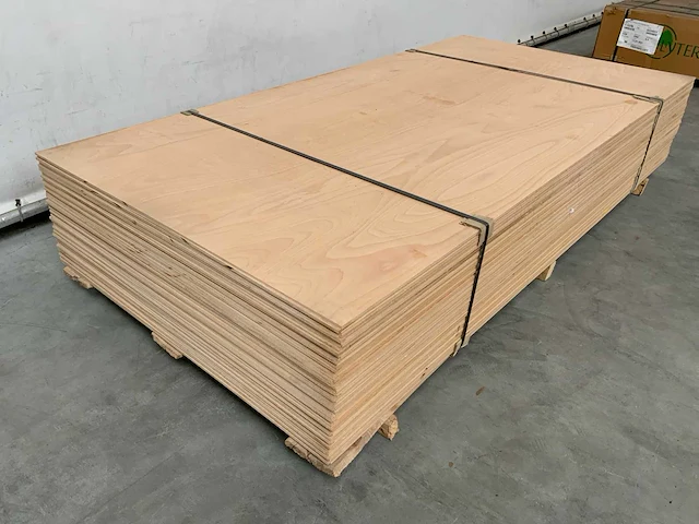 Multiplex 2440x1250x6,5mm (55x) - afbeelding 1 van  8