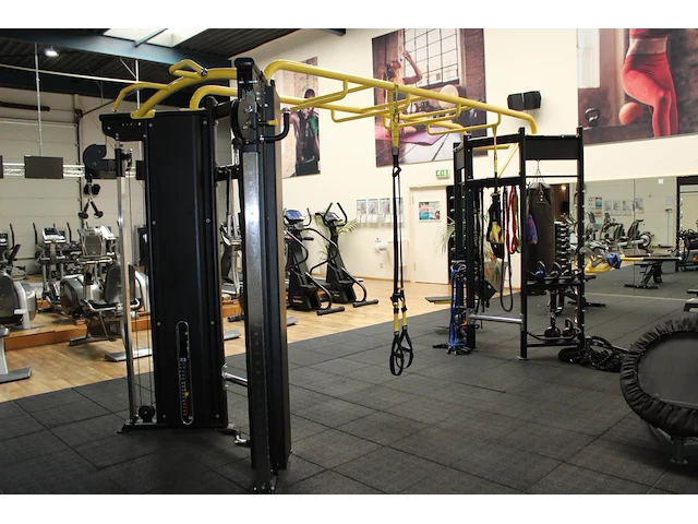Multistation impuls met diverse accessoires w.o. bokszak, dumbbells en touw - afbeelding 4 van  5