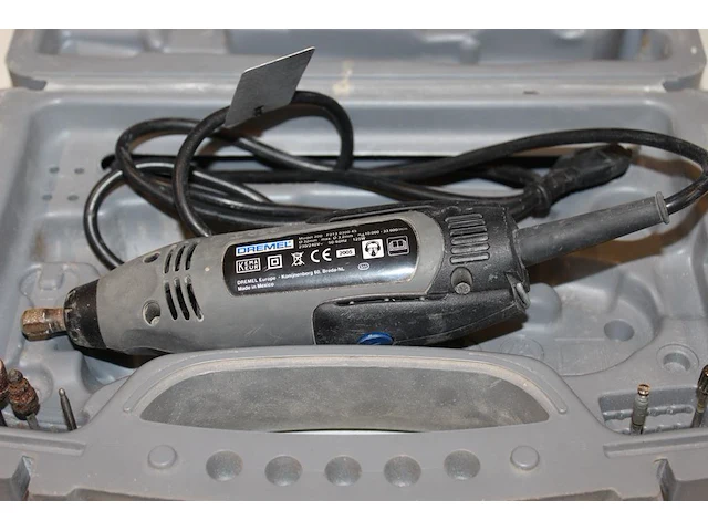 Multitool dremel in kunststofkoffer. - afbeelding 2 van  3