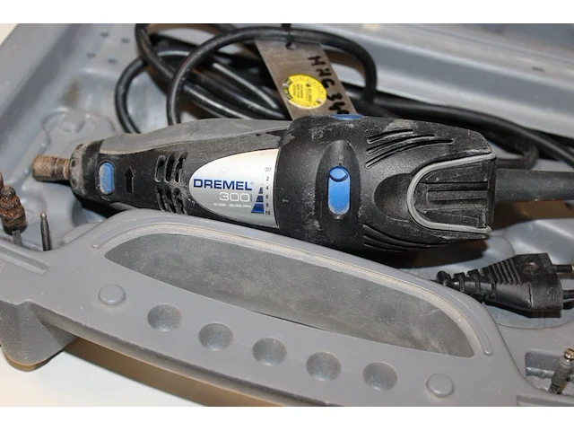 Multitool dremel in kunststofkoffer. - afbeelding 3 van  3