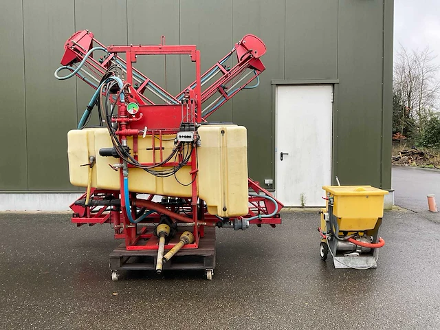 Munckhof gedragen veldspuit - afbeelding 2 van  12