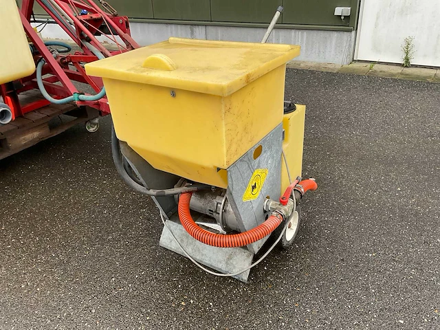 Munckhof gedragen veldspuit - afbeelding 6 van  12