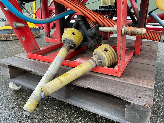 Munckhof gedragen veldspuit - afbeelding 9 van  12