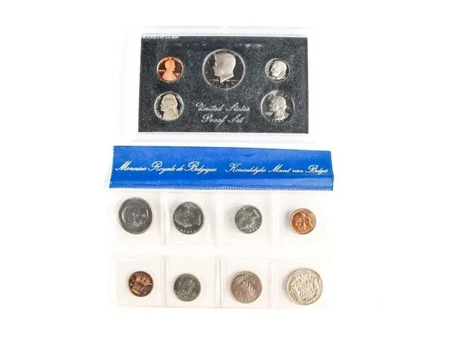 Muntsets belgië en u.s.a. 1979, 1983 - afbeelding 1 van  5