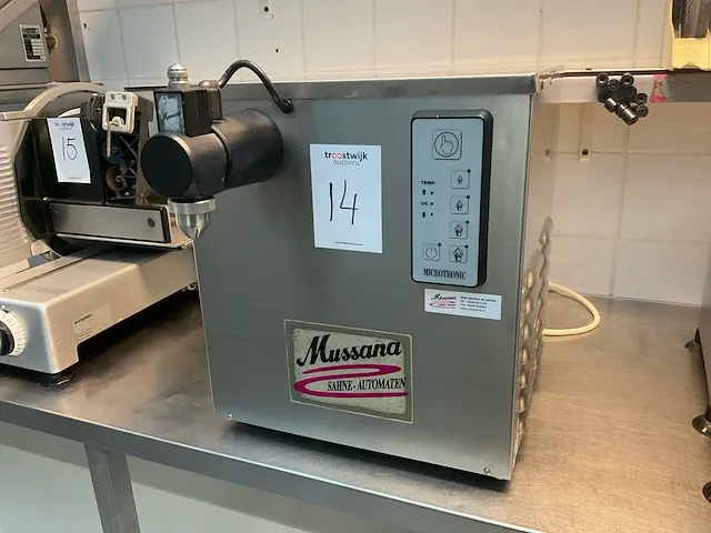 Mussana lady slagroomautomaat - afbeelding 1 van  8
