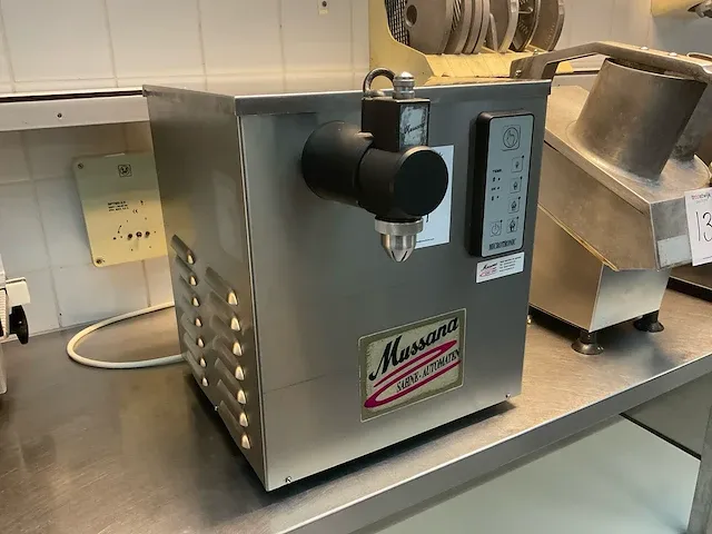 Mussana lady slagroomautomaat - afbeelding 2 van  8