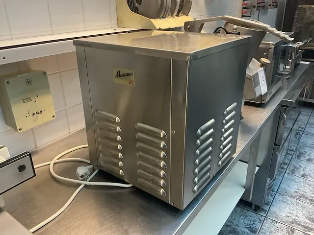 Mussana lady slagroomautomaat - afbeelding 7 van  8