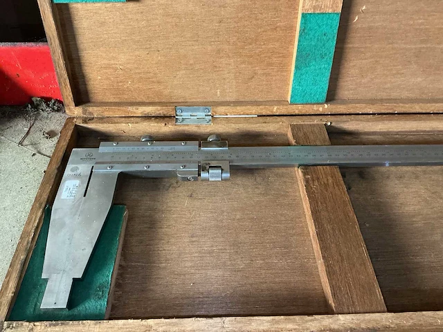 Mutitoyo schuifmaat 0-1550mm - afbeelding 2 van  3