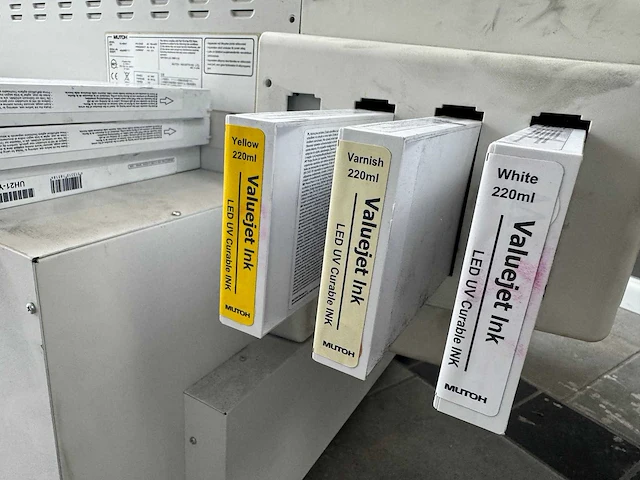 Mutoh valuejet vj-426uf flatbed uv-led printer - afbeelding 11 van  11