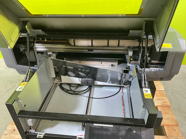 Mutoh xpertjet - xpj-uf461 - uv flatbed printers - 2023 - afbeelding 9 van  12