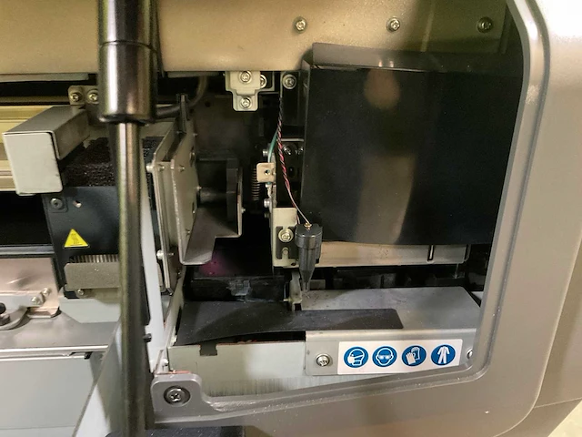 Mutoh xpertjet - xpj-uf461 - uv flatbed printers - 2023 - afbeelding 12 van  12
