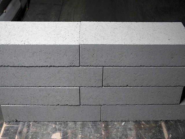 Muurblokken (ca.80 stuks) - afbeelding 1 van  2