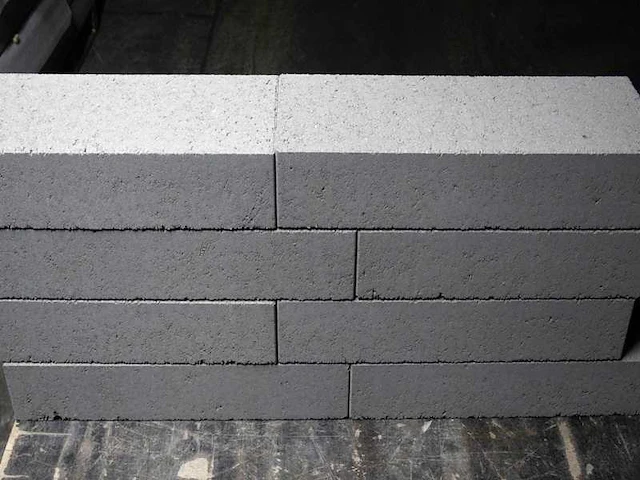 Muurblokken (ca.80 stuks) - afbeelding 1 van  2