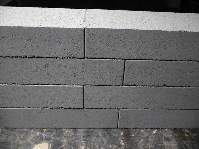 Muurblokken (ca.80 stuks) - afbeelding 2 van  2