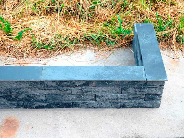 Muurblokken grijs/zwart inclusief afdektegels) 6x10x30cm 600 stuks - afbeelding 3 van  3