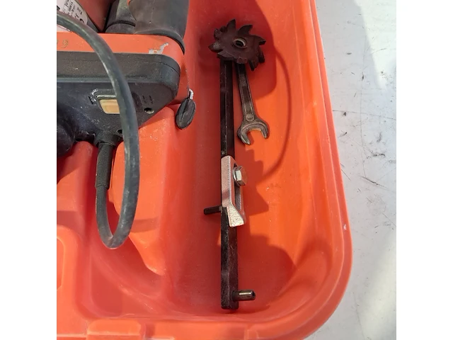 Muursleuvenfrees - 230v, spit, f40, 2013 - afbeelding 3 van  12