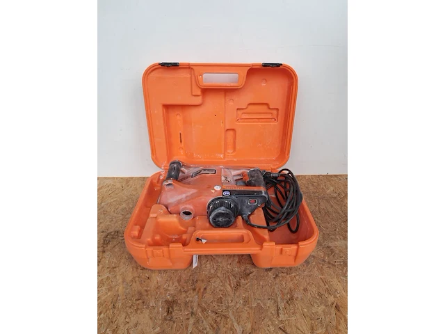 Muursleuvenfrees - 230v spit, f40, bouwjaar 2011 - afbeelding 4 van  5