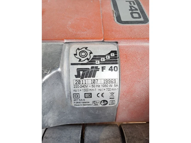 Muursleuvenfrees - 230v spit, f40, bouwjaar 2011 - afbeelding 5 van  5