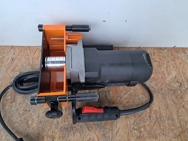 Muursleuvenzaag - 40mm - 230v mtd, sd1500, bouwjaar 2019 - afbeelding 3 van  5