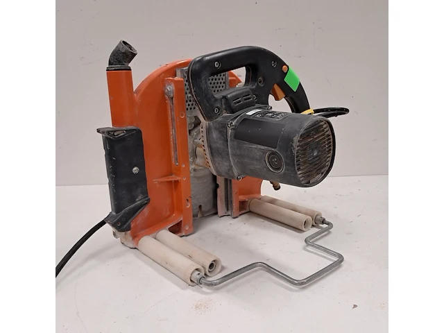 Muurzaagmachine 300mm 230v carat, w3011, bouwjaar 2016 - afbeelding 1 van  6