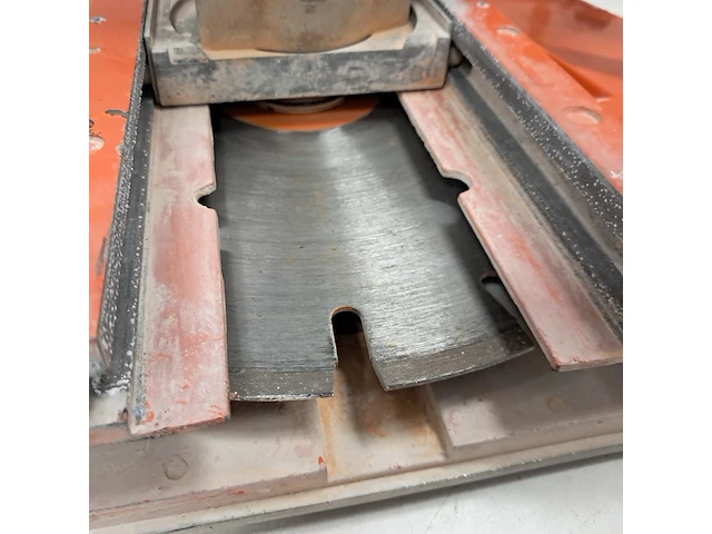 Muurzaagmachine 300mm 230v carat, w3011, bouwjaar 2016 - afbeelding 5 van  6