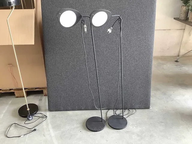 Muuto - vloerlamp (2x) - afbeelding 1 van  3