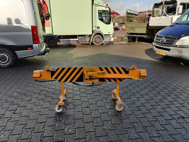 Muyen - 2006 - 8954-01 - hand hydraulische ramendrager vacuum raam montage apparatuur - afbeelding 10 van  11