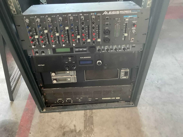 Muziek installatie delen w.o. mixers, speakers, etc - afbeelding 12 van  19